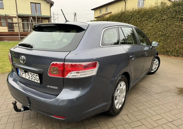 Toyota Avensis cena 19999 przebieg: 330000, rok produkcji 2009 z Bierutów małe 29